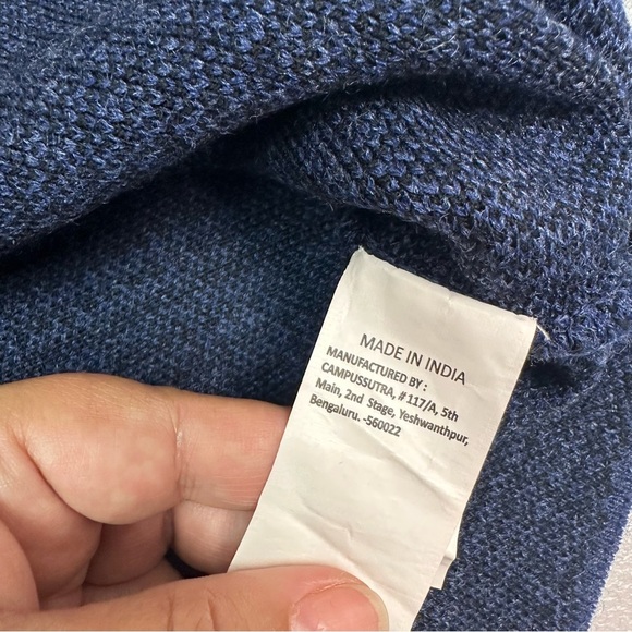 Campus Sutra | Elegant Navy Blue Crewneck Sweater - Picture 4 of 6